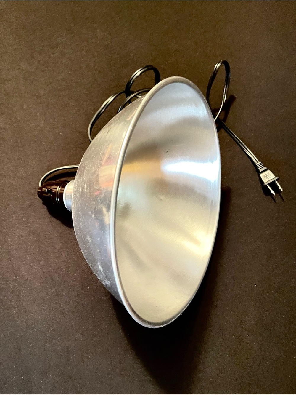 Vintage 90’s Silver Reflector Photography Flood Light. 10 inch diameter/250W